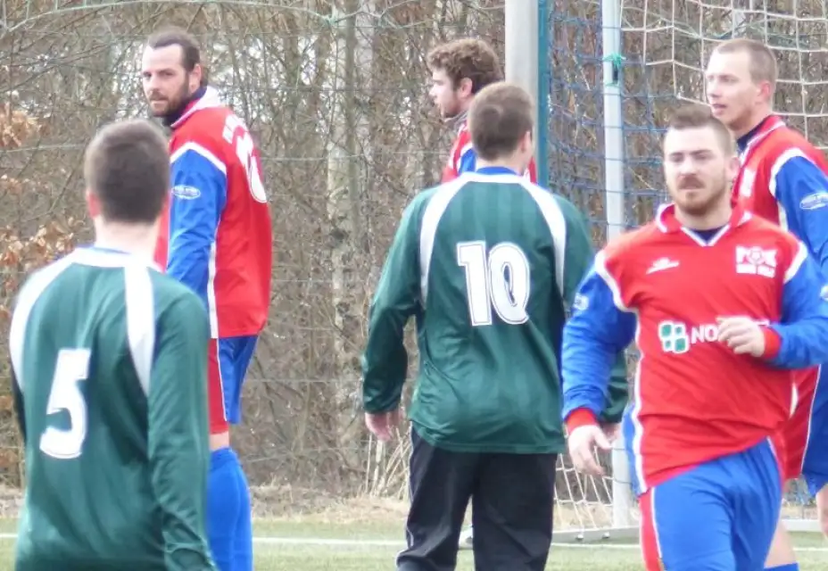V 6. kole zimního turnaje stále bez vítězství: FK Ostrov "B"  -  FKNR  3 : 1