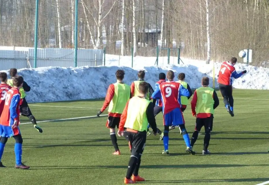 Ve druhém utkání zimního turnaje přišla druhá porážka: SPARTAK CHODOV  -  FKNR 3 : 1