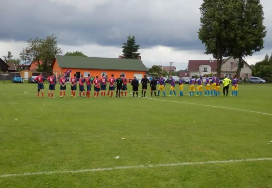 Nakonec porážka: Dynamo Krajková - FKNR 3 : 1