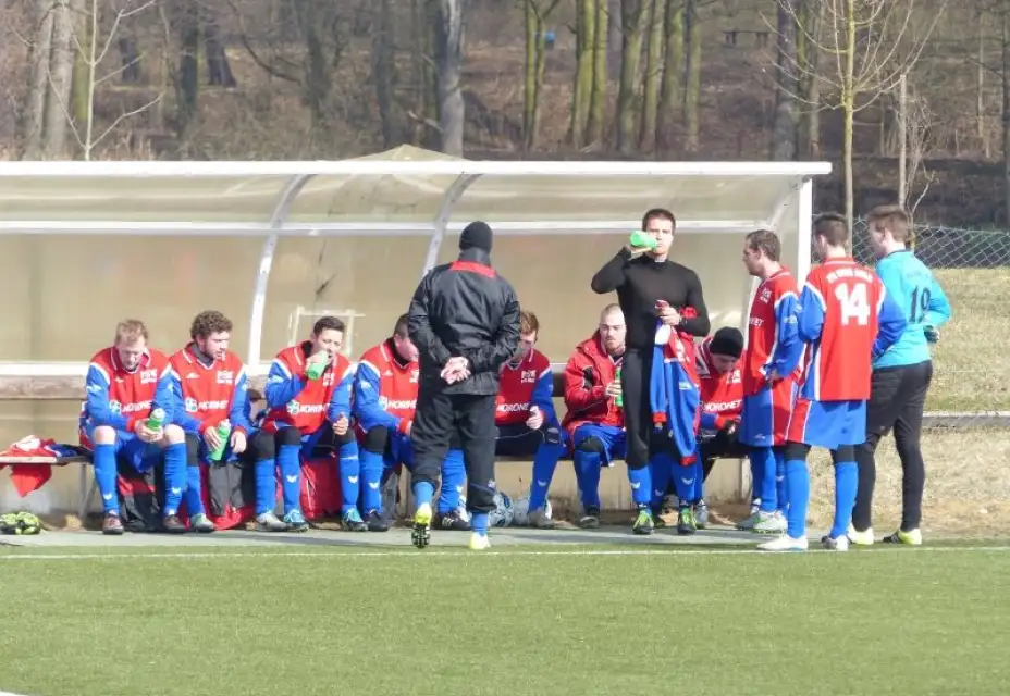 Ani v posedním utkání zimní přípravy výhra nepřišla: TJ DDM ST. ROLE  -  FKNR 5 : 3