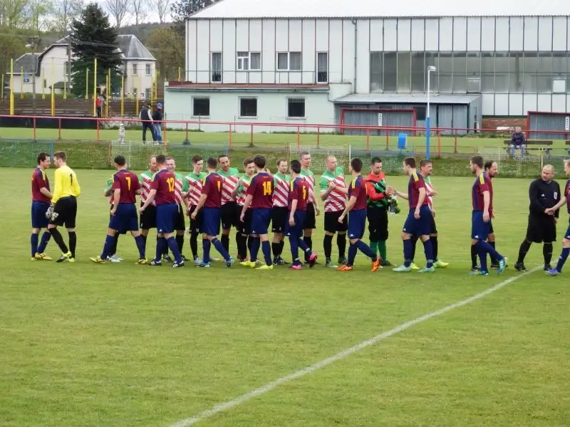 Po spoustě šancí jen hubené vítězství: FKNR - FK STARÁ CHODOVSKÁ 2 : 1